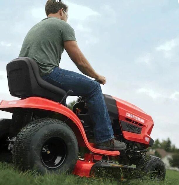 CRAFTSMAN T100 36″ 11.5-HP Riding Lawn Mower