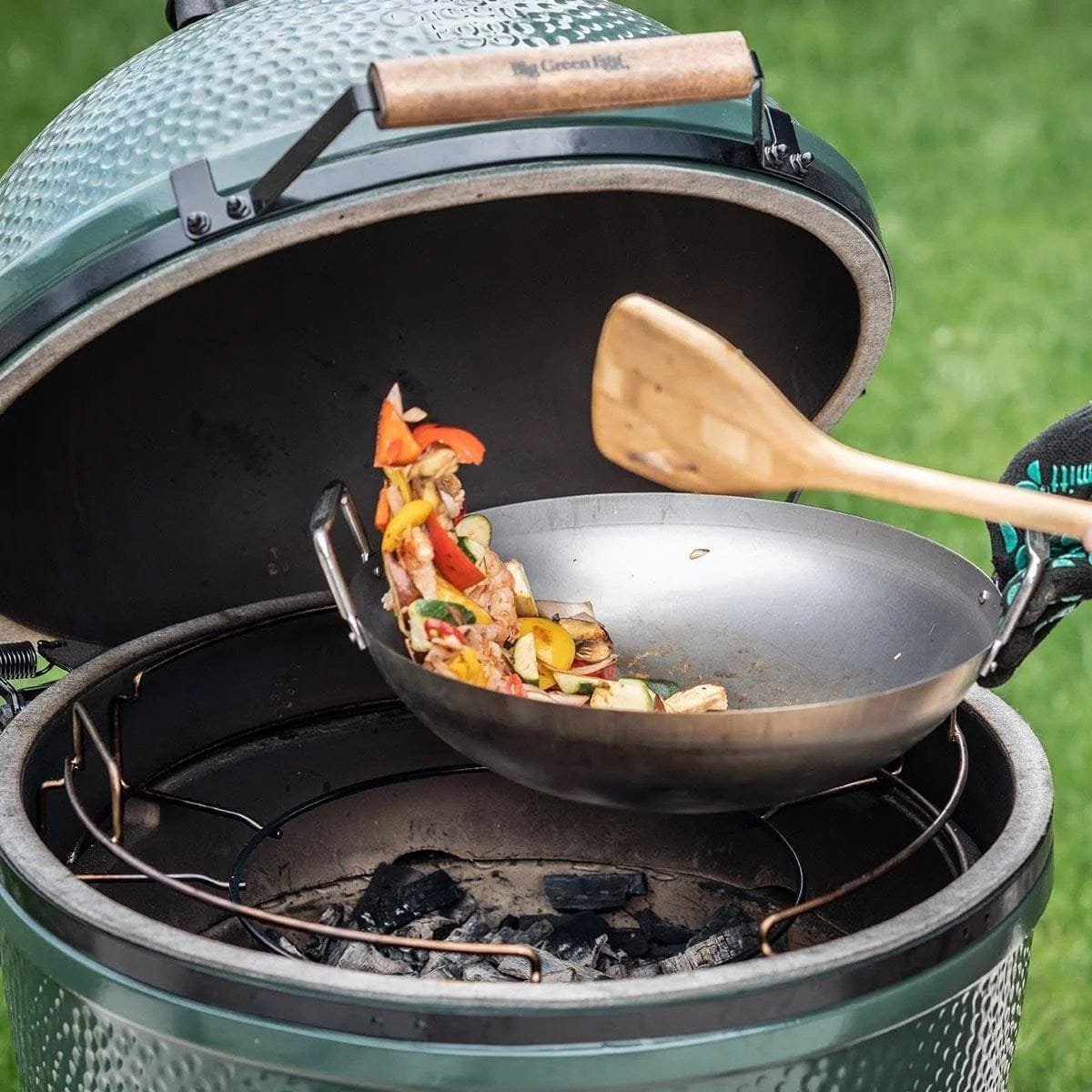 Big Green Egg 18.25 in. Large Charcoal Kamado Grill and Smoker Green